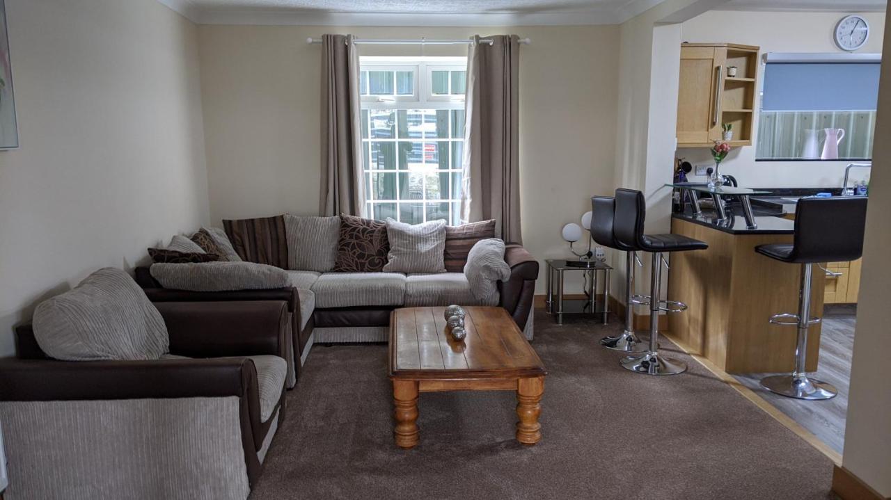 Glennydd House Villa แคลนเกฟนี ภายนอก รูปภาพ